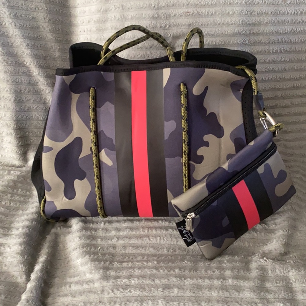 Neoprene bag camo print New with tags
